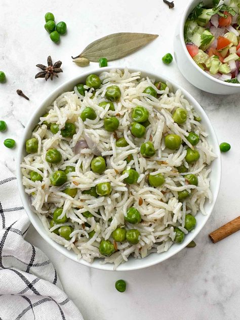 Mattar Pulao, Best Basmati Rice Recipe, Peas Pulao Recipe, Peas Pulao, Vegetable Pulao Recipe, Peas And Rice, Vegetable Fried Rice Recipe, Leftover Rice Recipes, Paneer Biryani