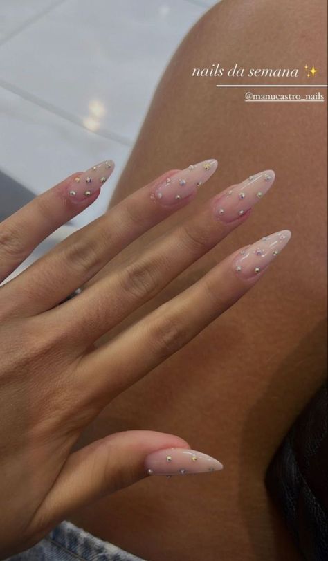 Elegant Formal Nails, Birthday Nail Ideas, Long Almond Nails, Cow Nails, Hippie Nails, Pointed Nails, Casual Nails, Classy Acrylic Nails, Nail Forms