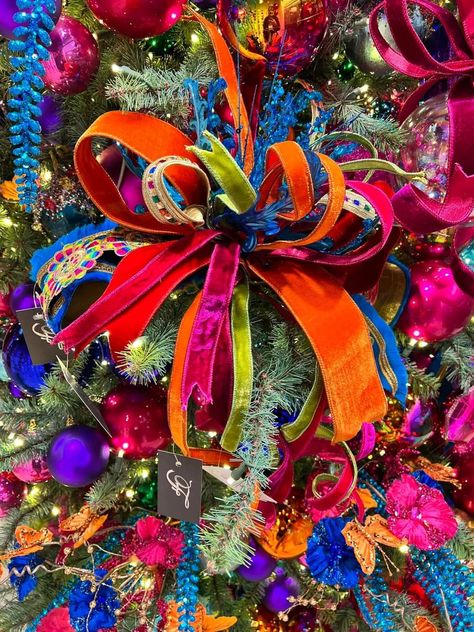 Whimsical Nutcracker Christmas Tree, Bright Color Christmas Tree Ideas, Multicolor Tree Christmas, Carnival Christmas Tree, Whimsicle Christmas Decor, Art Themed Christmas Tree, Colorful Flocked Christmas Tree, Colourful Christmas Decor, Whimsical Christmas Tree Ideas