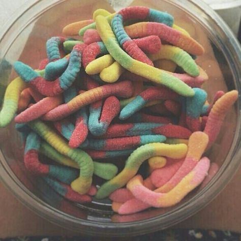 Sour Gummy Worms Aesthetic, Gummy Worms Aesthetic, Worms Aesthetic, Sour Gummy Worms, Gummy Sweets, Sleepover Food, Junk Food Snacks, Gummy Worms, Sour Candy