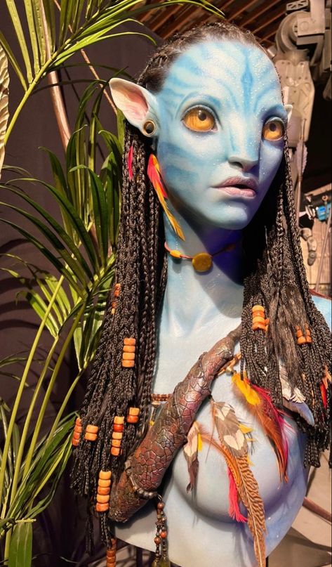 Avatar Cosplay, Avatar Pandora, Creepy Halloween Makeup, Halloween Makeup Inspiration, Pandora Avatar, Avatar Movie, Avatar World, Horror Movie Characters, Scream Queens