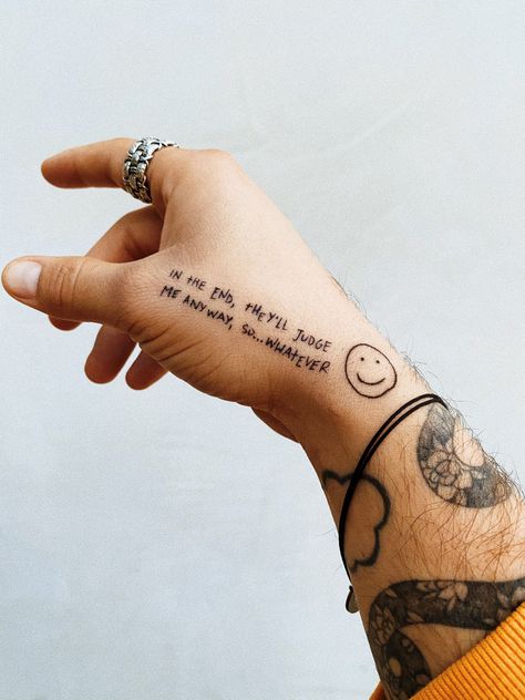 jc caylen’s hand tattoos Text Tattoo Arm, Through Tattoo, Word Tattoos On Arm, Hand Tattoo Ideas, Side Hand Tattoos, Text Tattoo, Finger Tattoo, Poke Tattoo, Boy Tattoos