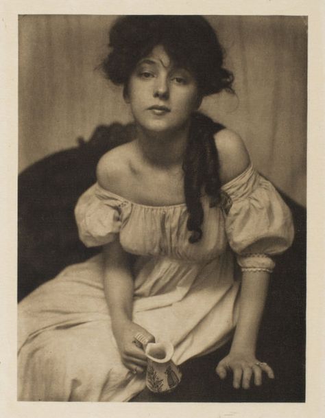 Gertrude Kasebier Photography, Gertrude Kasebier, Evelyn Nesbit, Harry Clarke, Alfred Stieglitz, Maria Callas, Portrait Photos, Vintage Everyday, Penguin Classics