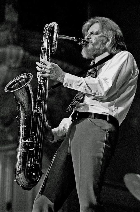 Gerry Mulligan Bari Sax, Gerry Mulligan, Arte Jazz, Jazz Saxophonist, Jazz Players, Baritone Sax, Live Music Photography, Sanaa Lathan, Saxophone Players