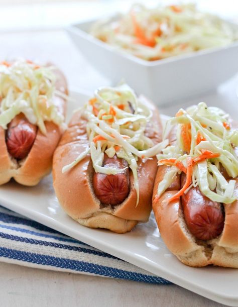 VINAIGRETTE COLESLAW DOG Coleslaw For Hotdogs, Slaw For Hot Dogs, Easy Meatloaf Sauce, Vinaigrette Coleslaw, 50s Picnic, Quick Stuffing, Vinegar Slaw, Healthy Hot Dog, Slaw Dog