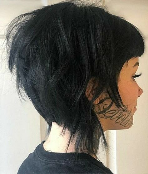 Plus Size Edgy Haircut, Short Edgy Haircuts Straight Hair, Goth Bob Haircut, Short Goth Haircuts, Alternative Short Hair, Brunette Bob With Bangs, Edgy Bob, Brunette Bob, Goth Hair