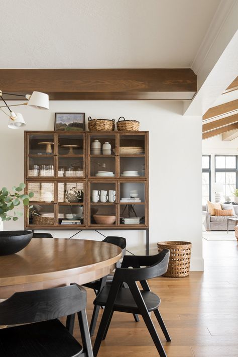 Vintage Modern Decor Dining Room, Northridge Remodel, Kitchen Dining Nook, Southwest House, Kitchen Favorites, Black Chairs, Dining Nook, The Dining Room, Luxury Dining