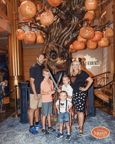 Disney Cruise Family Halloween Costumes, Disney Wish Halloween Cruise, Disney Cruise Halloween Costumes, Disney Halloween Cruise Outfits, Disney Cruise Halloween On The High Seas, Disney Cruise Dinner Outfits, Halloween On The High Seas, East Halloween Costumes, Disney Cruise Outfits For Women