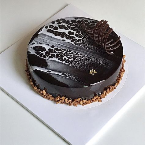 Black Dessert Aesthetic, Black Food, Group Meals, Cake Designs, Oreo, Pastry, Cake