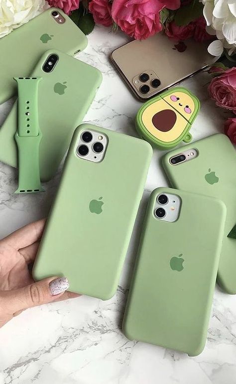 Apple Gadgets Iphone, Matching Iphone Case, Iphone Accessories Gadgets, Iphone Gadgets, Apple Iphone Accessories, Green Phone Case, Airpods Apple, Get Free Iphone, Iphone Life Hacks