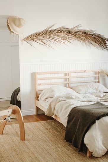 Leah Bradley, Surf Home, Elizabeth House, Bedroom Revamp, House Vibes, Farmhouse Side Table, Living Vintage, Surf Shack, California Surf