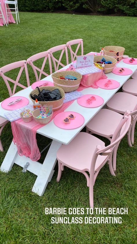 Four Year Old Barbie Birthday, Barbie Game Ideas, Barbie Birthday Craft Ideas, Barbie Summer Party, Summer Barbie Birthday Party, Barbie Birthday Party Activities For Kids, Barbie Dreamhouse Birthday Party, Barbie Garden Party, Barbie Birthday Activities