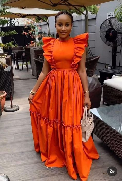 Flare Dress Outfit Classy, Classy Short Dresses, Fashionable Work Outfit, Classy Gowns, Chic Dress Classy, Best African Dresses, African Inspired Clothing, African Fashion Traditional, Modest Dresses Casual