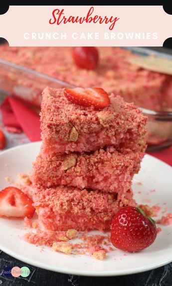 Strawberry Crumble Cake, Strawberry Crumble Recipe, Vanilla Brownies, Cake Mix Brownies, Strawberry Crunch Cake, Strawberry Crumble, Dessert Strawberry, Cake Brownies, Boxed Cake Mixes Recipes