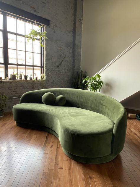 Vladimir Kagan, Green Couch, Roche Bobois, Aesthetic Rooms, Dream House Decor, Interior Inspo, Aesthetic Room Decor, Dream Home Design, Aesthetic Room