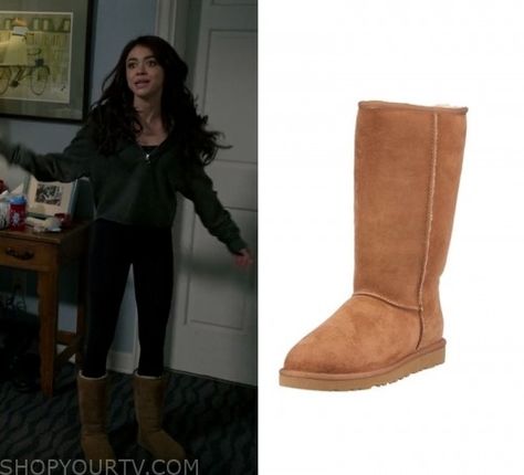 Haley Dunphy Fashion, Clothes, Style and Wardrobe worn on TV Shows | Shop Your TV Modern Family Haley, Haley Dunphy, Worn On Tv, Sarah Hyland, Tv Show Outfits, Clothes Style, Cute Everyday Outfits, Family Outfits, Modern Family