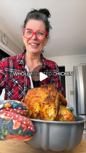 Iléna Tovia on Instagram: "Dinner! The best roasted chicken idea. #roastedchicken #chicken #cookwothme #hack" Chicken Roast Recipe, Whole Roast Chicken Recipe, Best Roasted Chicken, Chicken Roast, Chicken Breast Recipes Easy, Whole Roasted Chicken, Turkey Dishes, Easy Summer Meals, Roast Chicken Recipes