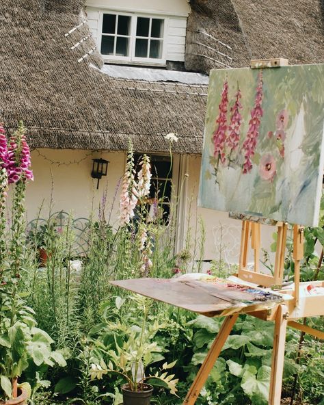 Cottage, roses, paintings and pretty things 🏠🌸 m u s i n g moments with my wonderful friend @emmaperringpaintings I am so lucky that I get to photography artists and creatives. How wonderful is this beautiful scene?! Love S x . . . 📸 @sophieharveycurated 🎨 @emmaperringpaintings 🏠 styling by @myenglishcountrycottage . . | Musing, Farmhouse, Cottage, Vintage Home, Pretty pinks, Home Decor, cottage style, old, simple, collected, whimsy scenes . . . #vintagecharm #vintagehomestyle #vint... Artsy Cottage, Wildflower Cottage, Romanticism Artists, Home Decor Cottage, Cottage Roses, It’s A Wonderful Life, Photography Artists, I Am So Lucky, Wonderful Friend