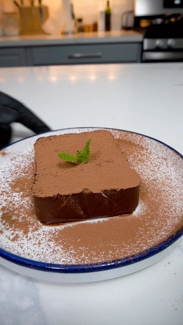 Patrick Zeinali on Instagram: "Creamiest and softest cake you’ll ever try // \\ #chocolate #cake #chocolatecake #creamy #easyrecipes #dessert #foodie #cookingvideos #chocolovers #soft #foodstagram" Keto Mediterranean Recipes, Creamy Chocolate Cake, Aip Desserts, Best Chocolate Desserts, Easy Sweets, Rainbow Cookies, Delicious Brownies, Recipes To Make At Home, Tik Tok Recipes