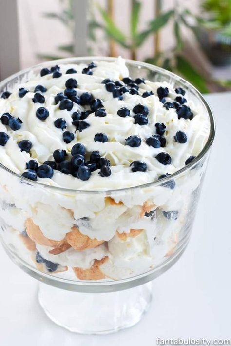 3 Ingredient Blueberry Trifle Blueberry Trifle Recipe, Blueberry Trifle, Sarah May, Trifle Desserts, Easy Cheese, Trifle Recipe, Easy Blueberry, Cheese Tray, Bake Desserts