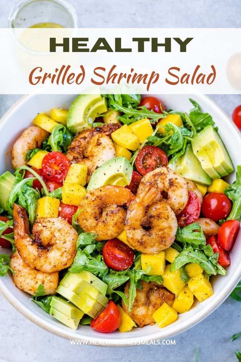 This Grilled Shrimp Salad recipe is simple, fast, and tastes absolutely amazing. Perfect for meal prep, prepare the salad a day before for an easy, tasty, and light dinner or lunch! Buffalo Shrimp Salad Recipes, Simple Fast Healthy Meals, Chicken And Shrimp Salad, Shrimp Salad Bowl, Low Calorie Shrimp Salad, Meal Prep Shrimp Recipes, Grilled Shrimp Salad Recipes, Low Calorie Salad Recipes, Shrimp Salad Recipes Healthy