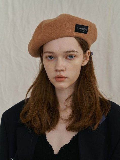 POESIEDAME, hat brand based in Paris, France that aims to convey comfort and empathy to each person's soul beyond simple fashion. Cartoon Of Yourself, Realistic Cartoons, Draw Realistic, Person Cartoon, Face Reference, Wool Berets, Model Drawing, Aesthetic People, Model Face