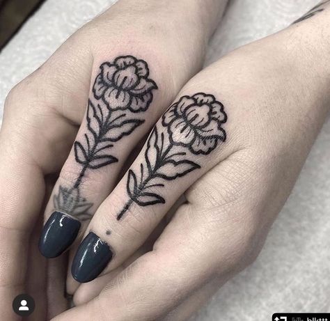 Tattoo Main, Thumb Tattoos, Knuckle Tattoos, Hand And Finger Tattoos, Finger Tattoo Designs, Geniale Tattoos, Dope Tattoos, Tattoo Designs For Women, Piercing Tattoo