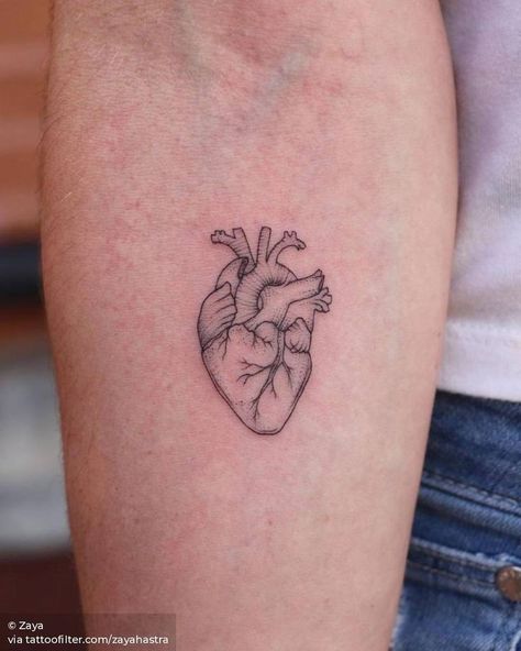 Heart Tattoo Black And White, Heart Tattoo Black, Real Heart Tattoos, Human Heart Tattoo, Realistic Heart Tattoo, Realistic Heart, Candy Tattoo, Tattoo Black And White, Real Heart