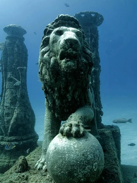 Underwater Tattoo, Ancient Egyptian Cities, Underwater Ruins, Underwater Sculpture, Ocean Drawing, Mermaid Photography, Sunken City, Underwater Painting, Underwater City