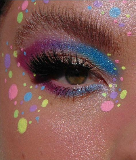 Polka Dot Eye Makeup, Polka Dot Makeup, Makeup With Dots, Balloon Makeup, Dot Eye Makeup, Dot Eyeliner, Confetti Makeup, Dots Makeup, Dot Makeup