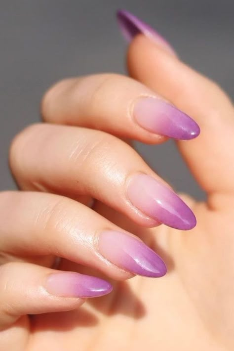 Plum Ombre Nails, Ombre Nail Colors, Orange Ombre Nails, Black Ombre Nails, Red Ombre Nails, Nail Art Designs For Beginners, Purple Ombre Nails, Ombre Manicure, Easy Nail Art Designs