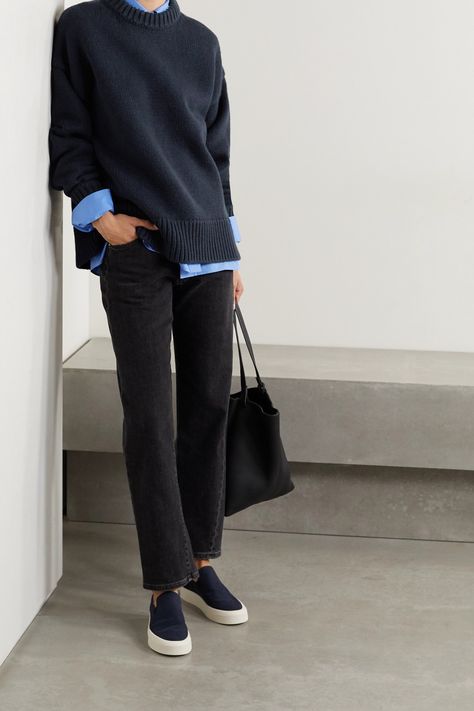 Architect Fashion Women Outfits, Winter Pullover Outfits, Minimal Chic Style, Winter Sweater Outfits, Look Jean, Work Fits, Japanese Minimalism, Cashmere Blend Sweater, Winter 2023