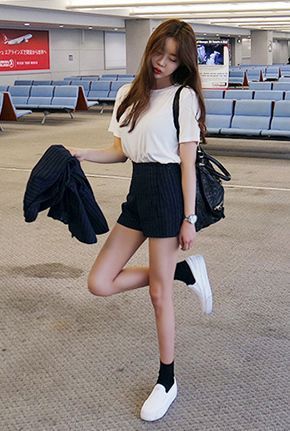 Moda Ulzzang, Korean Fashion Shorts, Summer School Outfits, Korean Fashion Summer, K Fashion, Korean Girl Fashion, Korean Fashion Trends, Outfit Trends, Ulzzang Fashion