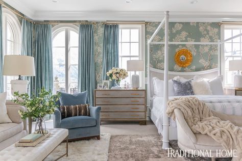 Ivory furniture, including a canopy bed, sofa, and tufted ottoman, offers a soft contrast. Rachel Parcell Bedroom, Rachel Parcell Home, Bedroom Lilac, Chinoiserie Bathroom, Gorgeous Wallpaper, Alice Lane Home, Farmhouse Style Bedrooms, Bedroom Reveal, Florida Design