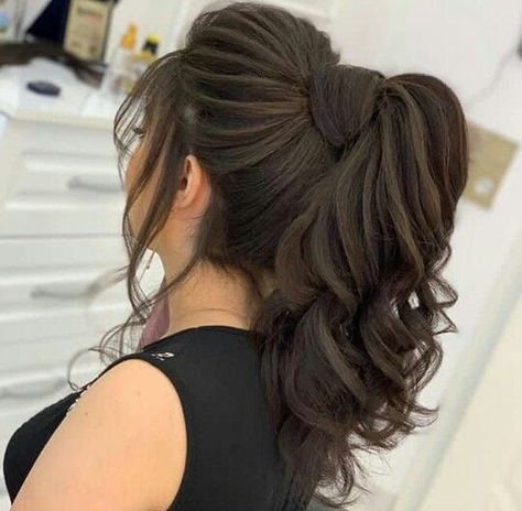 Beautiful long layred hair style ideas 2022 Messy Ponytail Hairstyles, Tail Hairstyle, Hair Styels, Ponytail Hairstyle, Bridal Hair Buns, Bride Bachelorette, Long Hair Updo, Trendy Wedding Hairstyles, Hair Up Styles