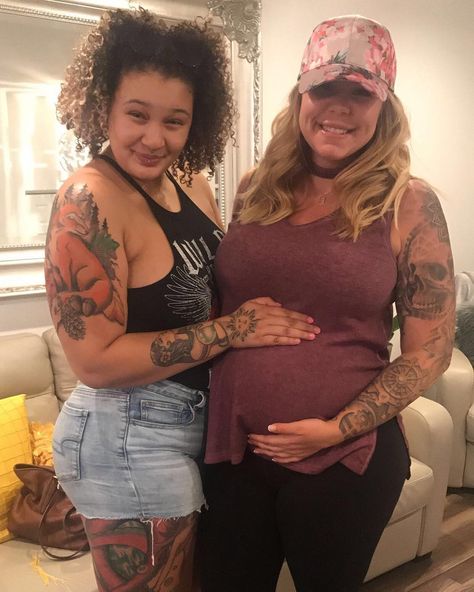 Kailyn Lowry on Instagram: “So so happy to see everyone tonight 🖤✨” Kailyn Lowry, Russia Ukraine, Art Fantasy, Hand Tattoo, Tattoo Removal, Tattoo Art, Tattoos And Piercings, Hand Tattoos, Piercings