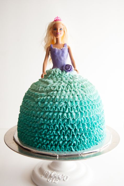 How To Make A (Barbie) Doll Cake Without A Special Pan - Bakin' Care Of Business Doll Dress Cake Diy, Barbie Bundt Cake, Homemade Barbie Cake, Dolly Varden Cake, Barbie Doll Cake, Box Cake Recipes, Dolly Varden, Barbie Birthday Cake, Autumn Birthday