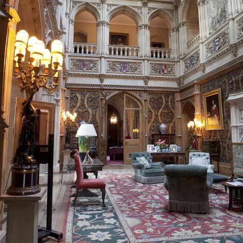 Highclere Castle Interior, Downton Abbey House, Downton Abbey Castle, French Manor House, The Real Downton Abbey, Historical Interior, Scottish Countryside, Castle Home, Highclere Castle