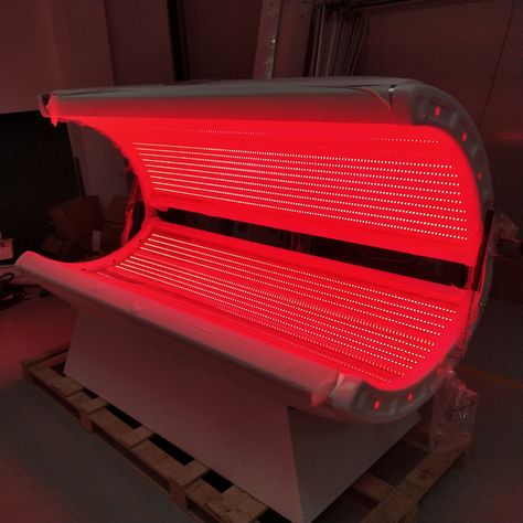 Red Light Bed, Full Body Red Light Therapy, Red Light Therapy Bed, Red Light Therapy At Home, Light Therapy Aesthetic, Infrared Light Therapy, Holistic Doctor, 2024 Board, Doctors Office