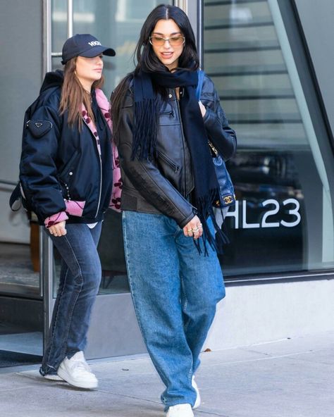 Dua Lipa Outfit, Uni Outfits, Model Off Duty, Causual Outfits, Celebrity Street Style, Fashion Music, Models Off Duty, Alternative Outfits, Winter Fits