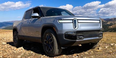 Electric Pickup Truck, Electric Pickup, Custom Pickup Trucks, Tesla Car, Ford Maverick, The Punch, Luxury Sedan, Electric Vehicles, Four Wheel Drive