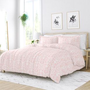 Light Pink Comforter, Pink Twin Bed, Girls Pink Bedding, Pink Comforter, Floral Comforter Sets, Twin Xl Duvet Covers, Chic Bedroom Decor, Pink Duvet Cover, Cute Bedding