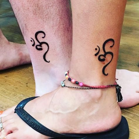 Matching abstract knot tattoos on the ankle by @allybabe78 Son Mother Tattoo Ideas, Mom And Son Tattoos Matching, Mom Son Tattoos Matching, Small Tattoos For Moms With Sons, Tattoos Mother And Son, Tatoos For Kids Mom, Mom Son Matching Tattoo Ideas, Mother Of Sons Tattoo, Matching Tattoos For Son And Mom