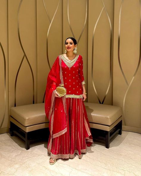 Red Sharara, Designer Sharara Suits, Suits For Women Indian, Red Kurta, Side Work, Sharara Suit, Pearl Stone, Heavy Embroidery, Party Wear Indian Dresses