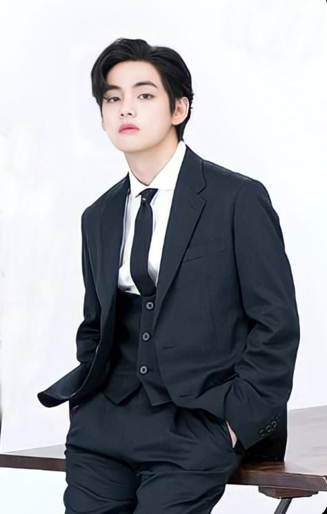 Tae In Suit, Kim Taehyung Suit, Taehyung In A Suit, V In Black Suit, Taehyung Gentleman, Taehyung Pake Jas, Taehyung Suit, Taehyung In Suit, Cold Person