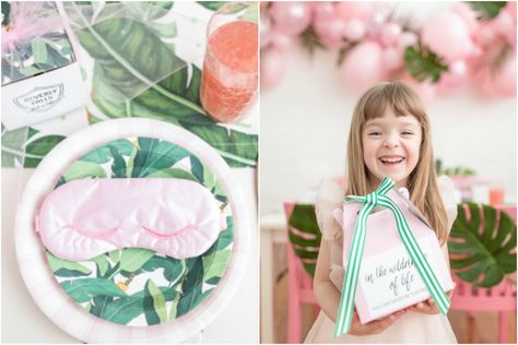 Troop Beverly Hills Party, Play Tent Diy, Beverly Hills Party, Makeup Party Ideas, Beverly Hills Movie, Tent Diy, Glamping Birthday, Camp Party, Golden Party