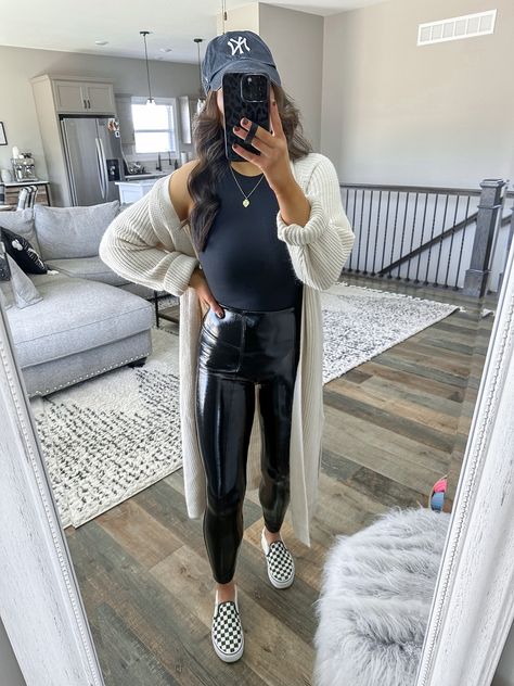 Body Suit With Leggings, Cardigan With Leggings Outfit, High Neck Bodysuit Outfit, Patent Leather Leggings Outfit, Outfit Faux Leather Leggings, White Leggings Outfit, Leather Leggings Outfits, Spring Transition Outfits, Leggings Outfit Spring