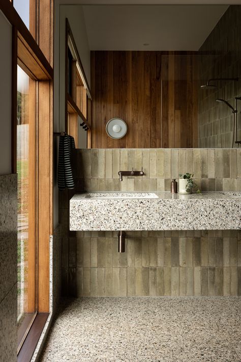 Shower Room Inspiration, Wood Clad Bathroom, Terrazzo Bathroom Design, Wood Panel Bathroom, Resort Bathroom, Dining Table Design Modern, Window In Shower, Timeless Bathroom, Bathroom Design Inspiration