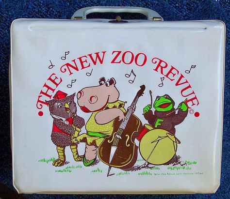 1974 The New Zoo Revue Lunch Box Thermos, Tin Lunch Boxes, Vintage Lunch Boxes, Nostalgic Candy, Lunch Kit, School House Rock, School Lunch Box, Childhood Days, Vintage School