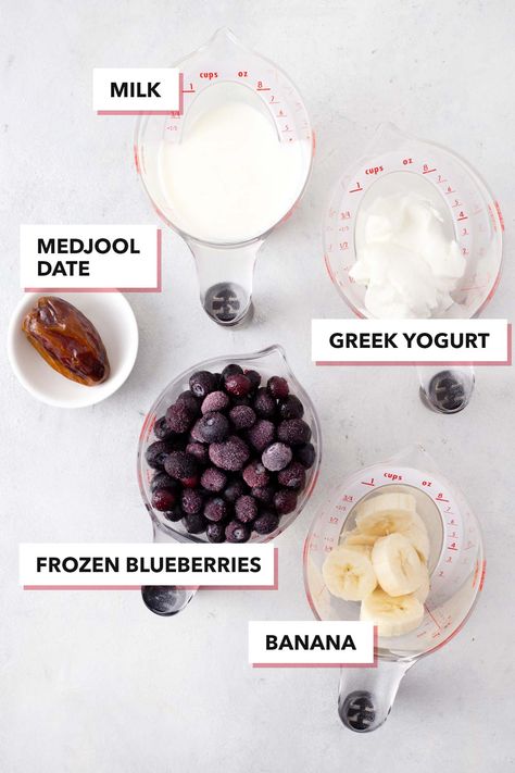 Blueberry Smoothie Blueberry Shake Recipe, Blueberry Yogurt Smoothie, Frozen Fruit Smoothie Recipes, Easy Fruit Smoothie Recipes, Strawberry Blueberry Smoothie, High Protein Smoothie Recipes, Frozen Fruit Smoothie, Blueberry Smoothie Recipe, Blueberry Banana Smoothie